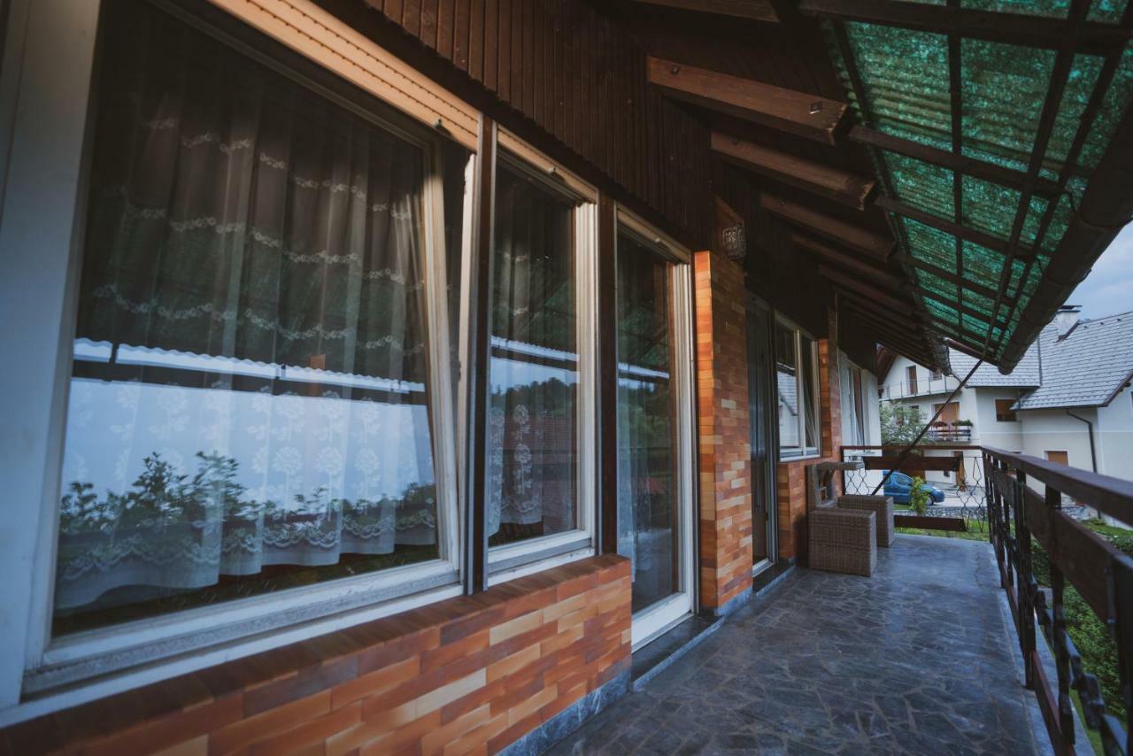 Apartmaji Retro Spodnje Gorje Εξωτερικό φωτογραφία